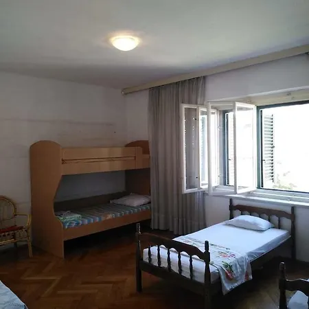 Casa de hóspedes Slada *